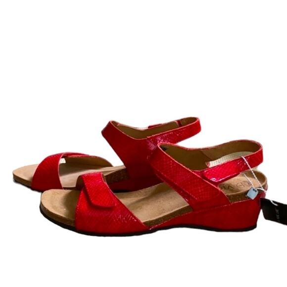 VIONIC 11 Sandals 11 Retro Wedges low heel Comfort Adjustable Patent Leather - Picture 2 of 10